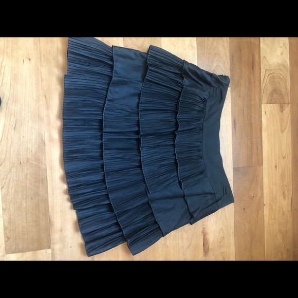 Skirt. So cute!! - Picture 2 of 2